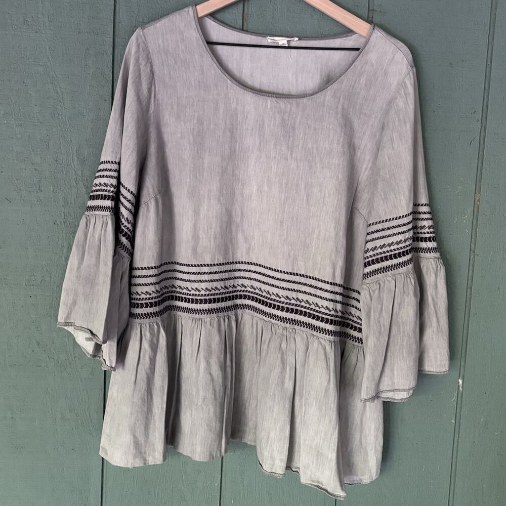 Women’s Jane & Delancey Gray Embroidered Boho Peplum Bell Sleeve Cottage Top 1X